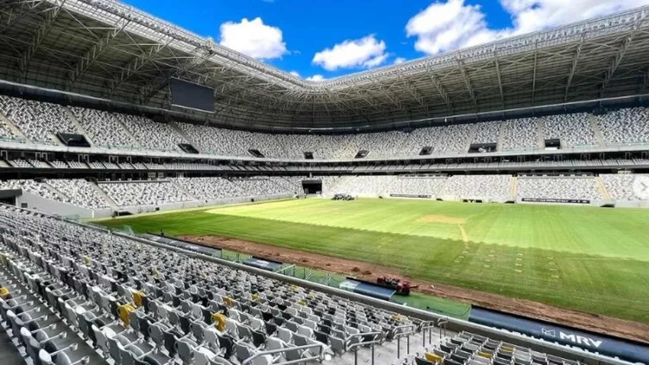 Dirigente garante gramado da Arena MRV em 'melhor estado', mas indica mudança para sintético