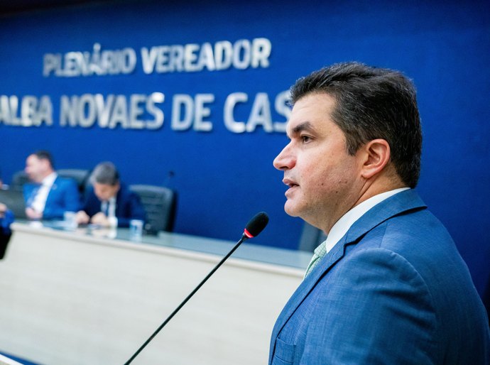 Vereador Rui Palmeira volta a cobrar da prefeitura a entrega dos apartamentos do Conjunto Santa Amélia