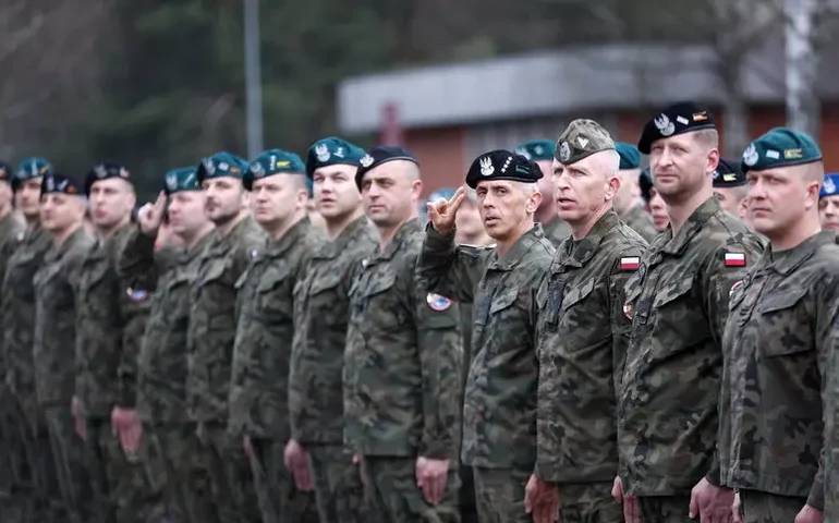 'Otan não tem mais razão de existir', diz ministro italiano