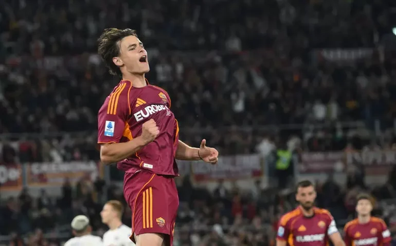 Roma atropela Fiorentina e segue viva na briga pela Champions