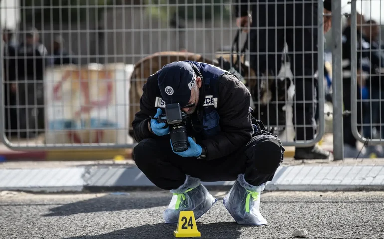 Um morto e três feridos após ataque com facas em Israel