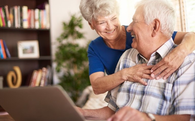 Dia do Idoso: geração prateada cresce e expõe desafios financeiros e digitais para quem tem mais de 60 anos