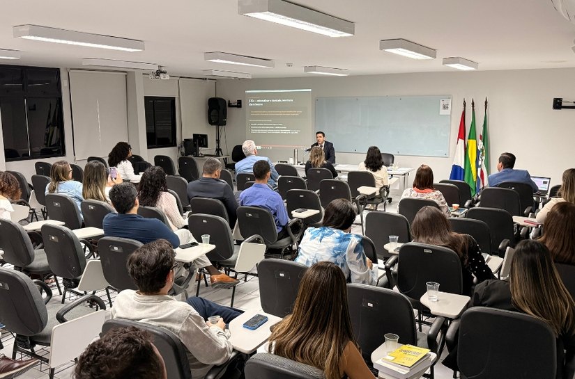 Uso de IA precisa de supervisão humana, diz professor de Coimbra em Encontro Luso-brasileiro