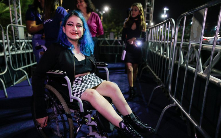 Verão Massayó: Prefeito JHC anuncia camarote para pessoas com deficiência