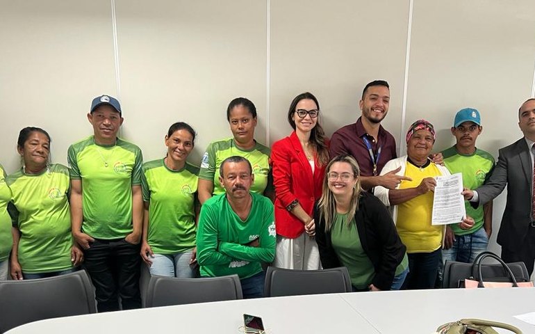 Prefeitura cede terreno à Associação de Catadores de Resíduos Sólidos