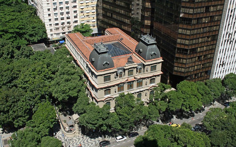 Sergio Tréfaut ganha mostra no Centro Cultural da Justiça Federal, no Rio