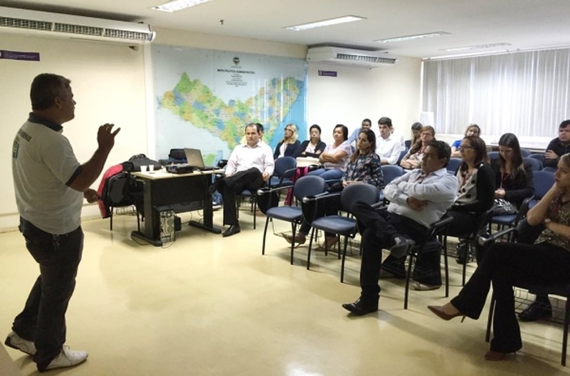 Seplag promove palestra de combate ao Aedes aegypti