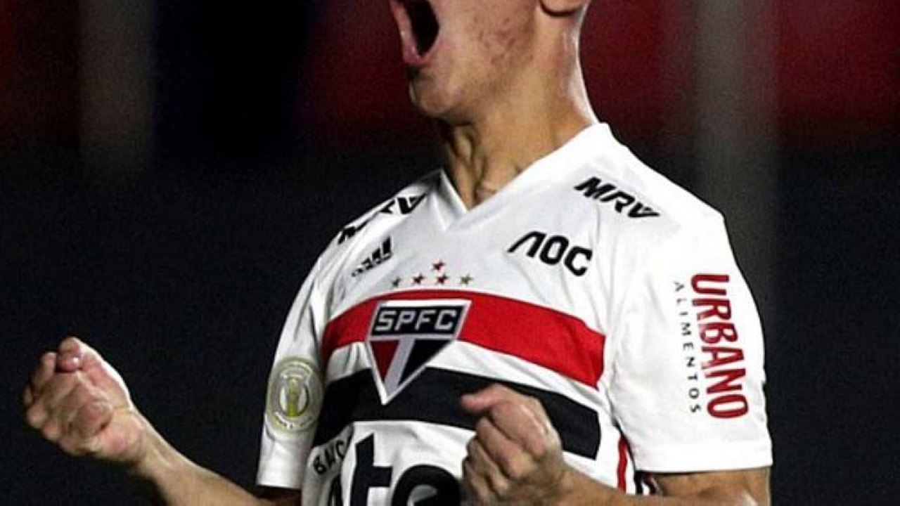 Dirigente sonha com permanência de Antony e explica situação de Daniel Alves