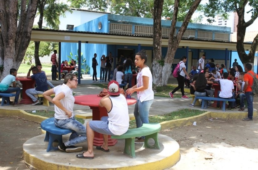 Escolas estaduais têm bons resultados com Escola da Hora e Escola Web