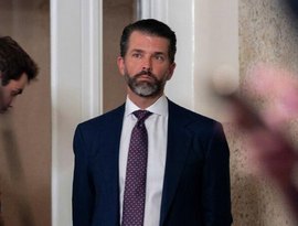 Trump é criticado por buscar a paz; filho diz que 'a paz não dá lucro'