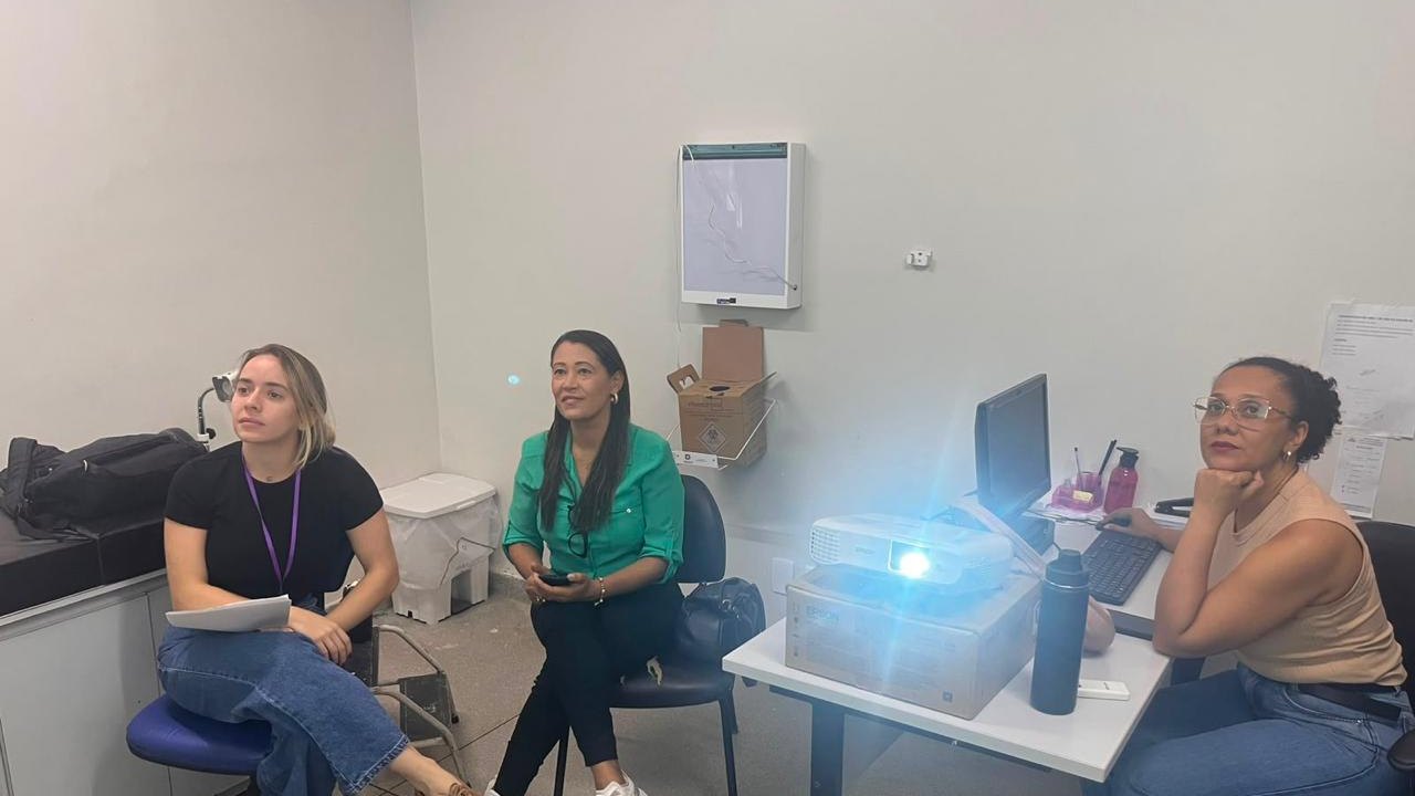 Equipe multiprofissional promove ação sobre prontuário eletrônico na UBS Aliomar Lins