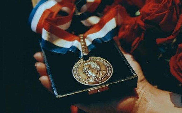 Polícia Civil entrega medalha a autoridades e personalidades nesta segunda-feira (9)