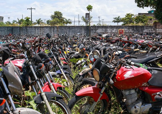 Mais de 3 mil veículos serão leiloados como sucata pelo Detran de Alagoas