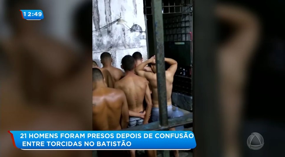 Homens da torcida presos