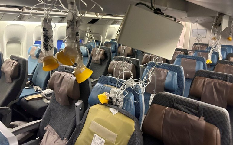 Avião da Singapore Airlines que passou por turbulência severa despencou 54 metros em quatro segundos, aponta investigação