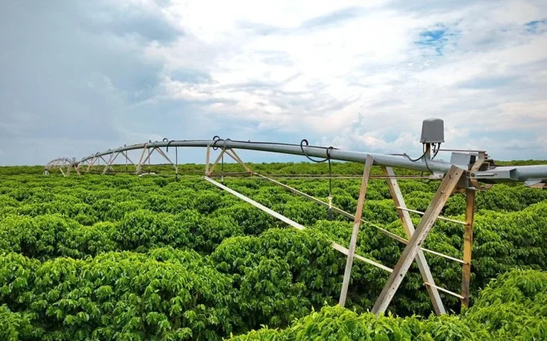 Governo formaliza regras para ampliar a eficiência da irrigação no campo