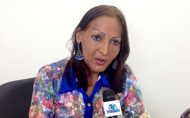 Justiça concede mudança de nome a transexual alagoana