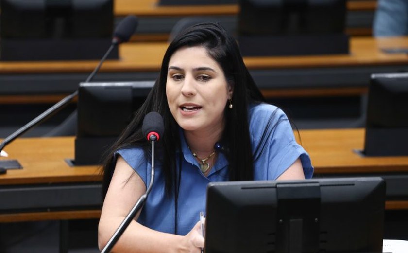 Comissão aprova possibilidade de adoção por família acolhedora ou por padrinhos