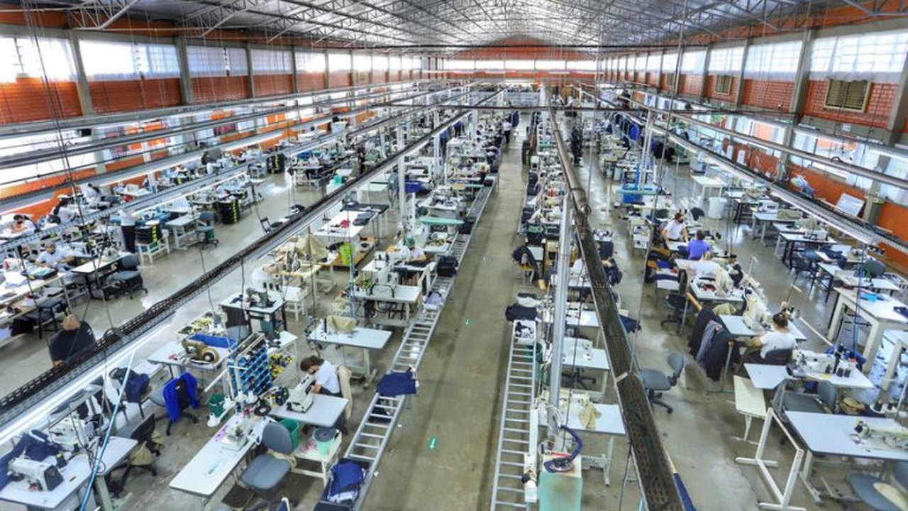 Lei prevê inclusão de dados sobre raça em documentos trabalhistas