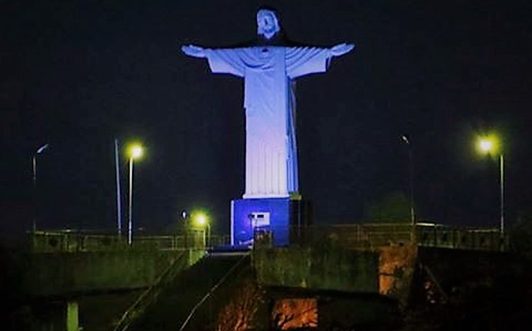 Casal trabalha para retomar abastecimento da parte alta de Pão de Açúcar