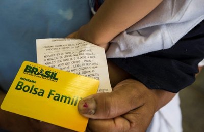 Famílias inscritas no Bolsa Família têm até 90 dias para sacar o benefício