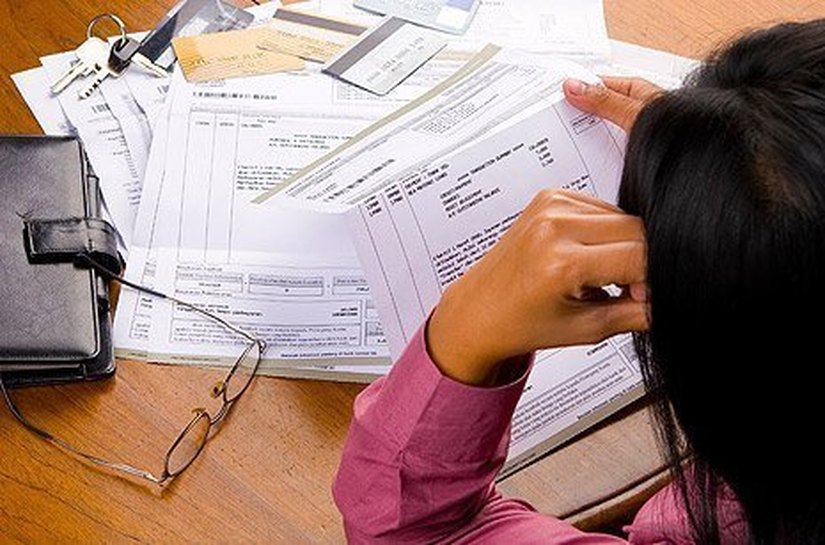 Justiça condena Claro a indenizar cliente por cobrar internet não contratada