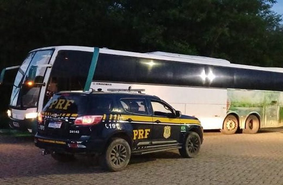 menina_viaja_sozinha_onibus_ate_sergipe_foto_prf_260126 / Foto: Foto: redes sociais