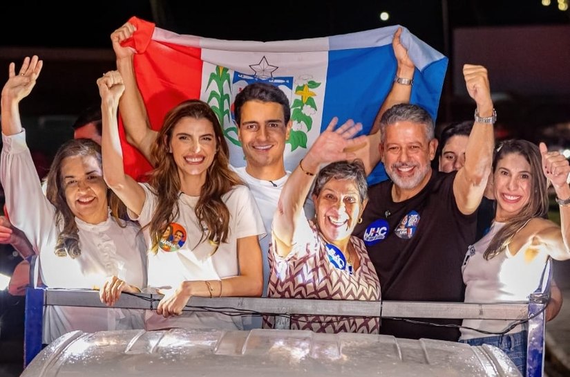“Alagoas está unida por um futuro de trabalho, compromisso e mudança”, afirma Arthur Lira em carreata com JHC