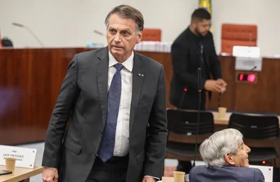 Prisão domiciliar: saiba o que Bolsonaro está proibido de fazer