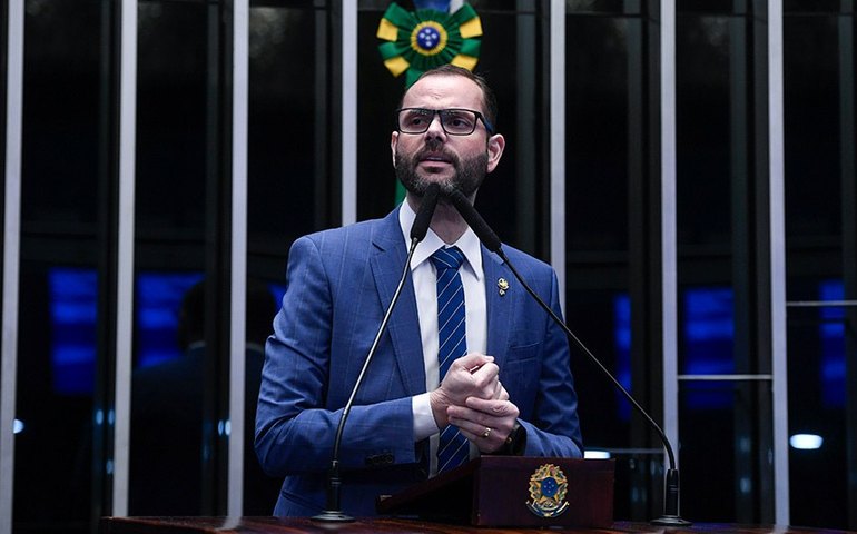 Seif critica investigação contra Bolsonaro e pede ajuda para vítimas da chuva em SC