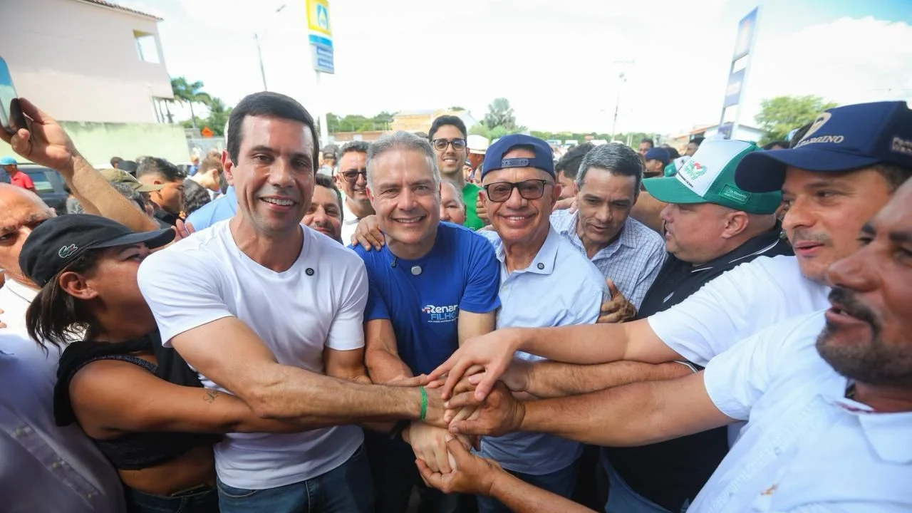 Renan Filho em Estrela de Alagoas: 'Encontrei as ruas tomadas pelo povo'