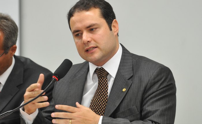 Em Brasília, Renan Filho vai formatando o novo secretariado de seu governo
