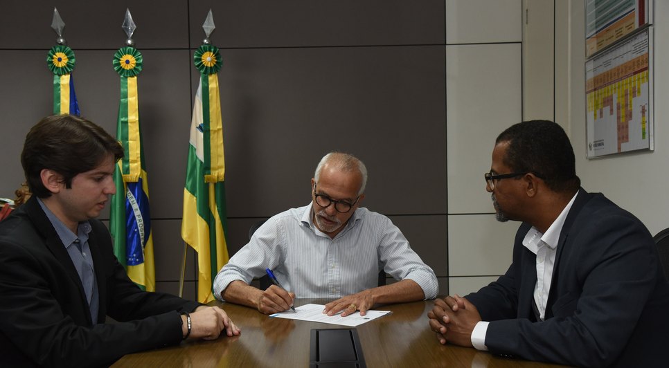 EDVALDO DECRETO IPTU / Foto: Ana Lícia Menezes/PMA