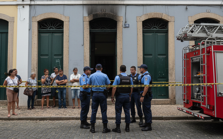 Mulher é encontrada morta em imóvel incendiado no Centro do Rio
