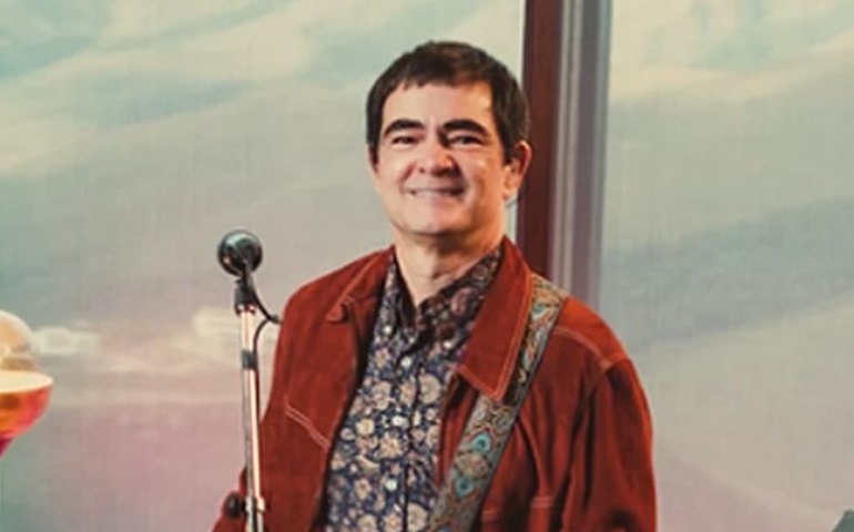 Samuel Rosa se despede com emoção do amigo e ídolo Lô Borges