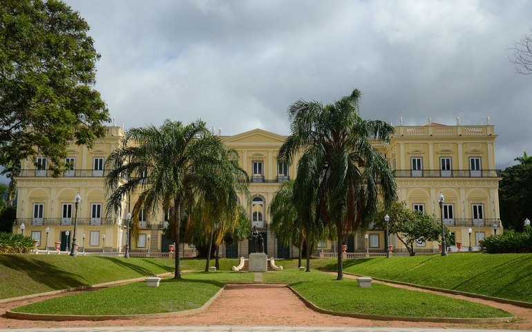 Após 5 anos do incêndio, Museu Nacional recupera parte do acervo
