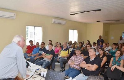 Depois 12 anos servidores de Maragogi recebem 13% salário 50% até 11 de julho