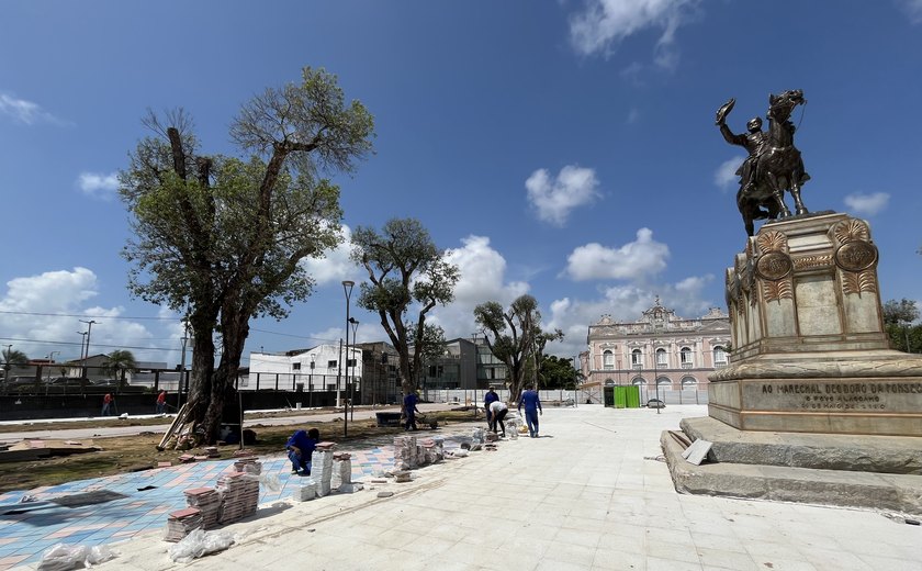 Revitalização da Praça Marechal Deodoro entra na reta final