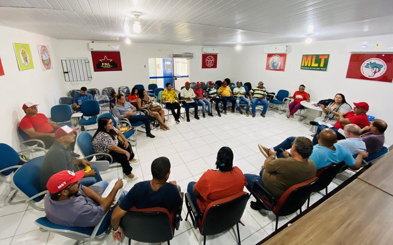 Iteral recebe Incra e dirigentes de movimentos sociais para discutir retomada da reforma agrária na Laginha