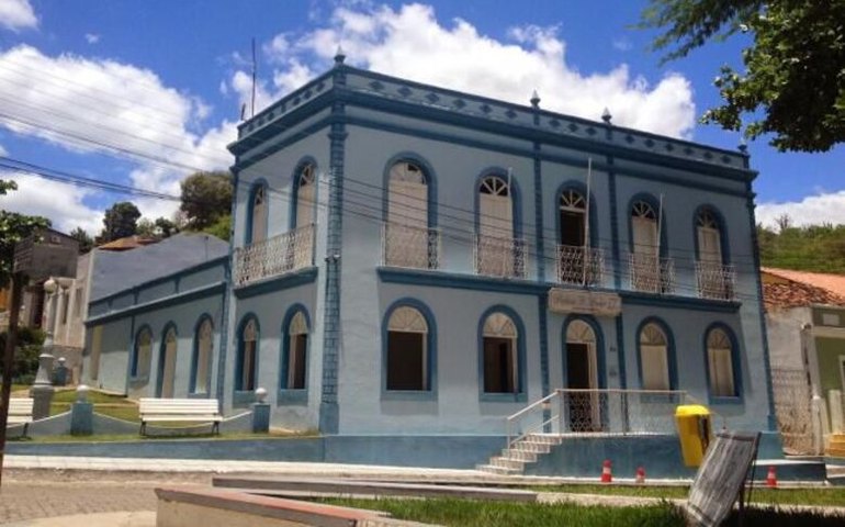 Prefeito Tiago Freitas decreta ponto facultativo no Dia Internacional da Mulher