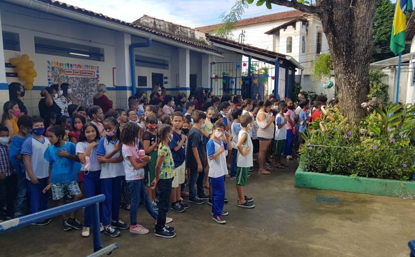 Escola Municipal Marechal Floriano Peixoto e CMEI Nadir Brandão realizam 3ª Jornada Científica