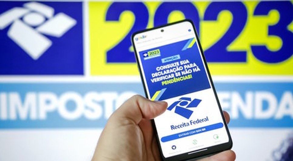 Receita paga terceiro lote de restituição do Imposto de Renda nesta segunda-feira; veja quem recebe