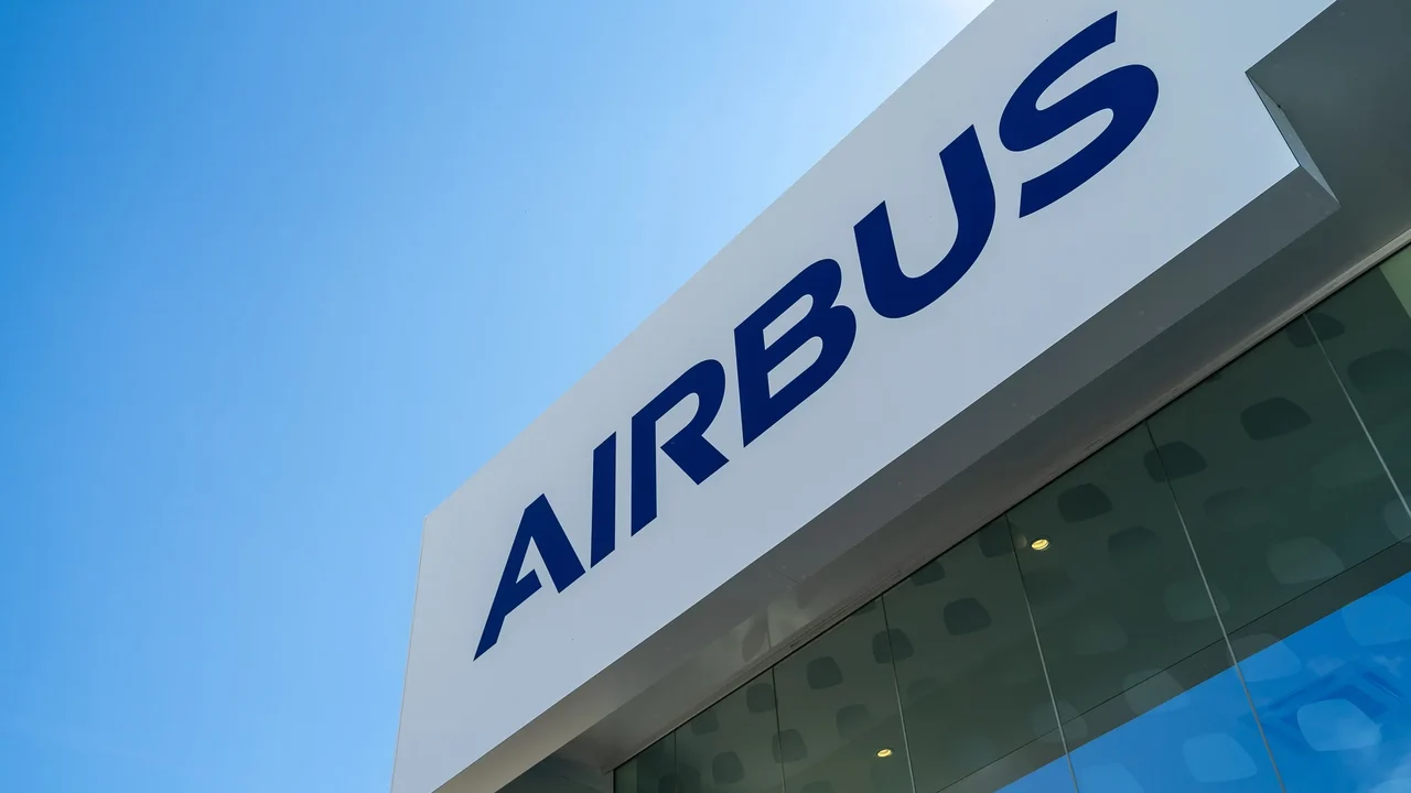 Airbus registra lucro líquido acima do esperado, mas decepciona com receita no 3º tri