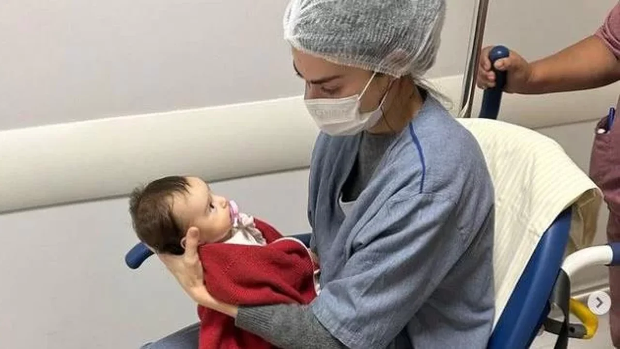 Famosos prestam apoio a Thaila Ayala após atriz citar cardiopatia congênita da filha: 'Graça infinita'