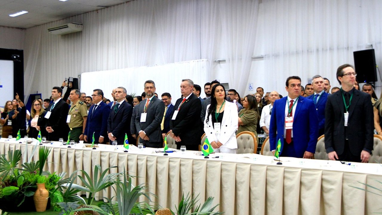Comissão Brasil-França discute criação de 'Fronteiras Solidárias'