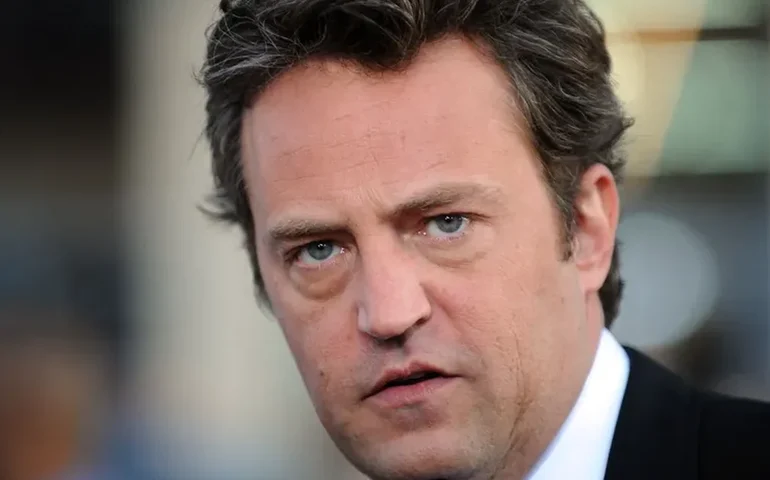 Médico que forneceu cetamina a Matthew Perry será sentenciado em Los Angeles