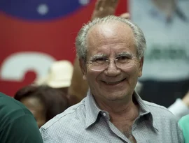 Morre José Frejat, ex-deputado federal e pai do cantor Frejat, aos 102 anos