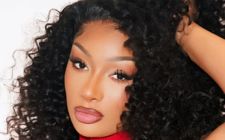 Megan Thee Stallion encerra namoro com astro da NBA e revela traição
