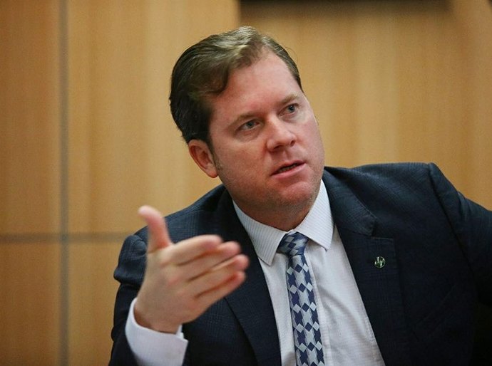 Marx Beltrão apresenta projetos e ouve demandas de prefeitos de Alagoas