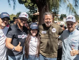 Com grande recepção popular, Arthur Lira recebe apoio da prefeita Lívia Carla e consolida força em todo o litoral Norte